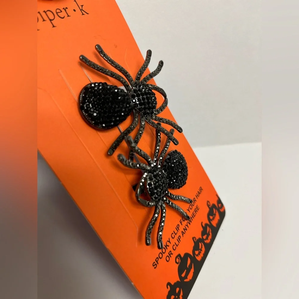 NWT ⚜️🕷️⚜️ Piper K rhinestones hinged spiders Halloween Bobby Pins set of 2
